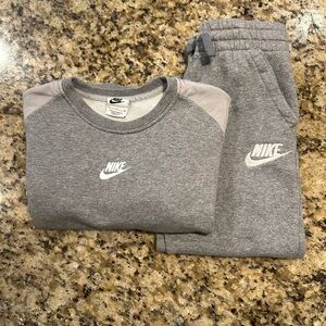 Boys Nike Set size 8